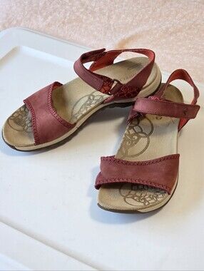 Merrell Sport Maroon Leather Sport Sandals Adjustable Strap Sz 7 Comfort Nubuck